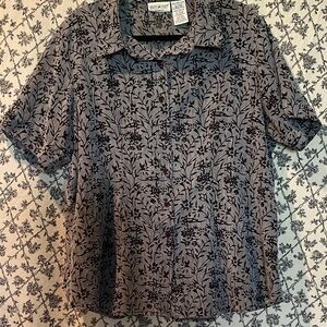 Classic Floral Design Button-Up Top